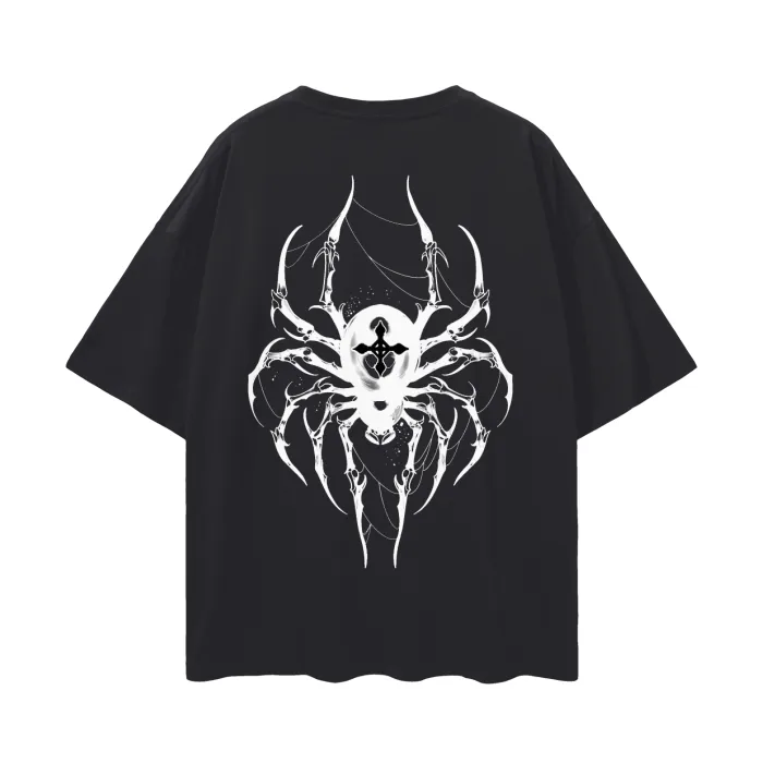 Camiseta Oversized — Carisma Sombrio: Aranha · Preta